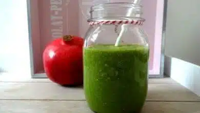 Grüner Granatapfel-Minze Smoothie